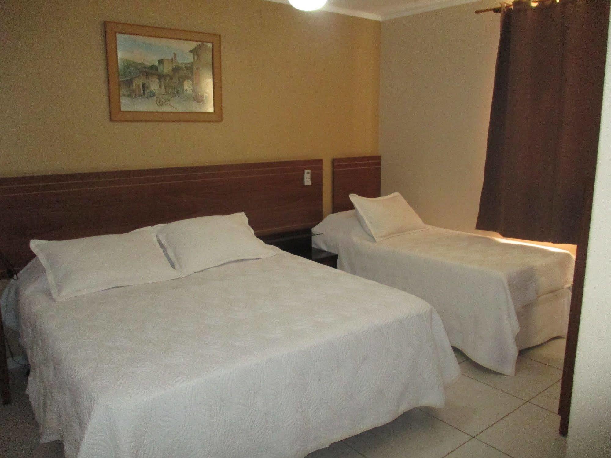 Hotel Victor Plaza Formiga Esterno foto